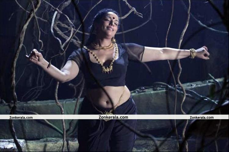 Swetha Menon Hot Rathinirvedam Photos 15