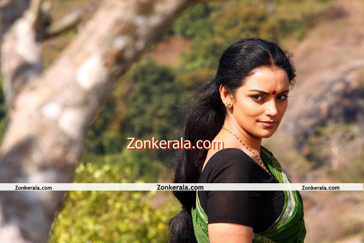 Swetha Menon Spicy Photo1