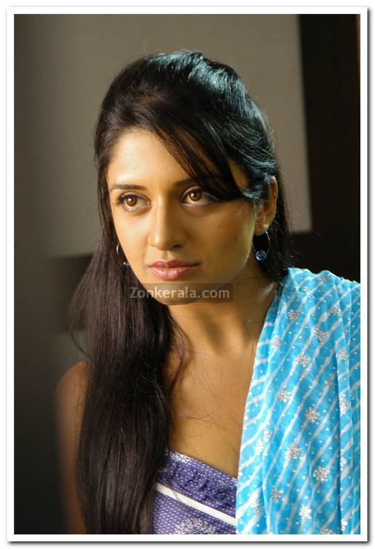 Actress Vimala Raman 43