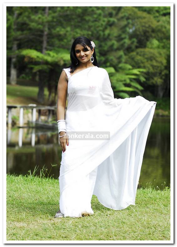 Actress Vimala Raman Photos 4