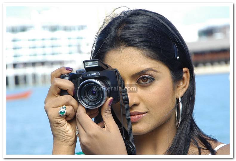 Actress Vimala Raman Pictures 35
