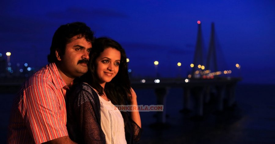 Anoop Menon Bhavana In Angry Babies 649