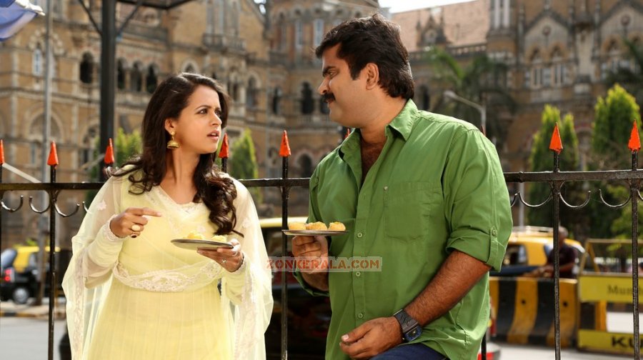 Bhavana And Anoop Menon 380