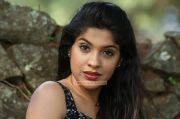 Archana Kavi In Movie Bangles 819