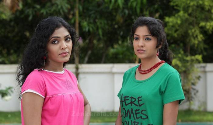 Archana Kavi And Rima Kallingal 1