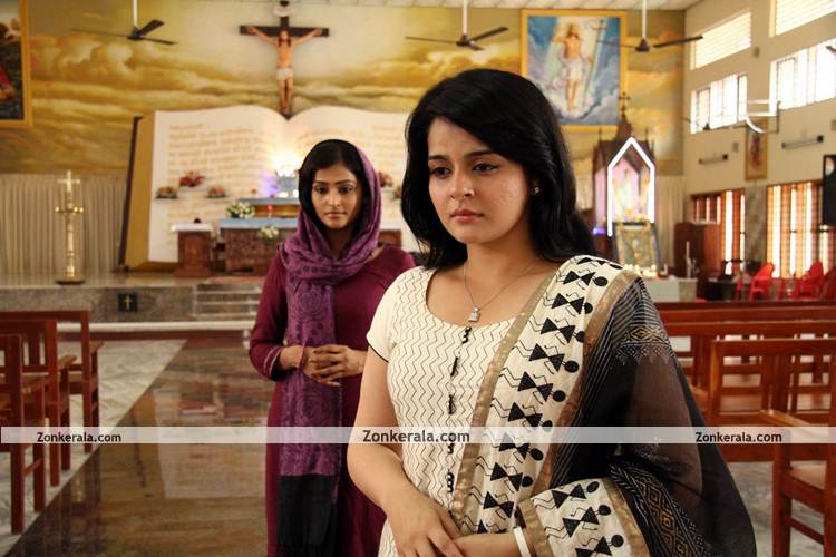 Roma And Remya Nambeesan 2