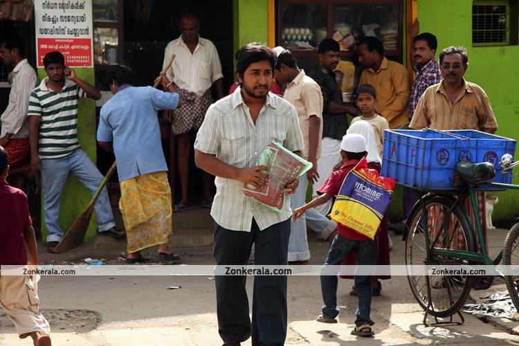 Vineeth Sreenivasan Still From Chappa Kurishu 4