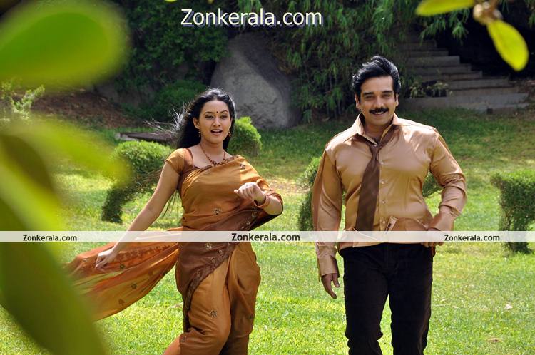 Vineeth Aswathy Ashok Cleopatra Still 5