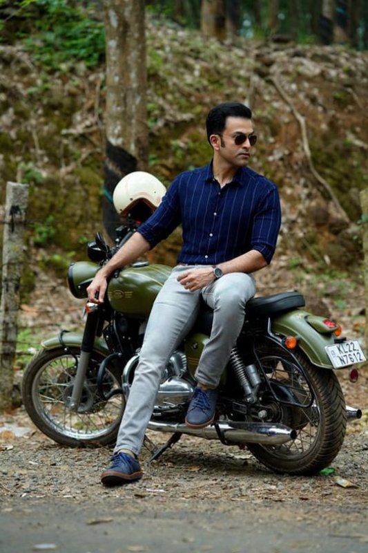 Gallery Prithviraj In Cold Case Movie 563