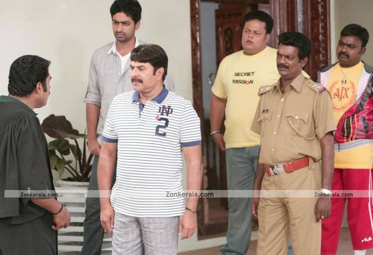 Mammootty And Salim Kumar In Doubles 2