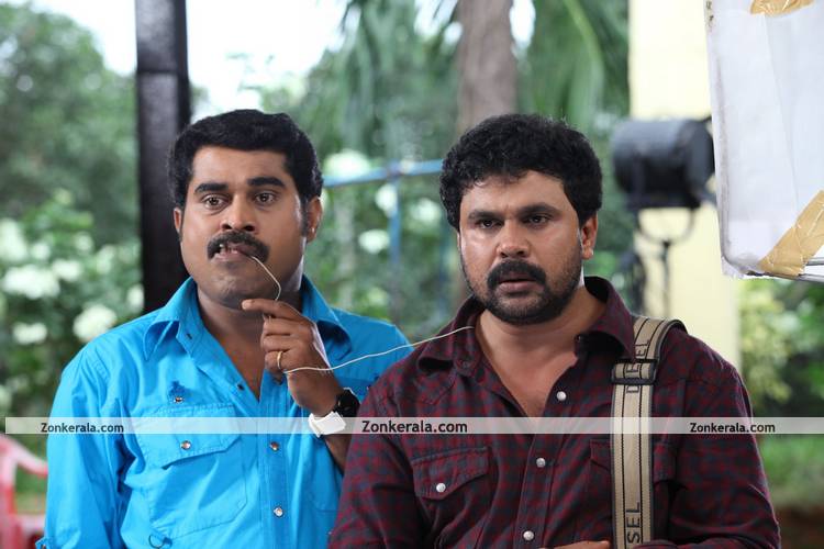 Dileep And Suraaj In Filmstar 8