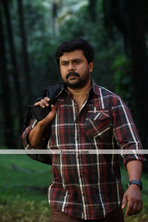 Dileep In Filmstar 7