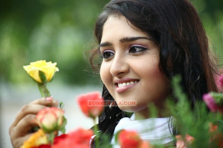 Sanusha In Malayalam Movie Idiots 226