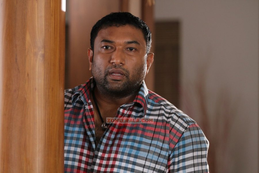 Baburaj In Kammath And Kammath Movie 398