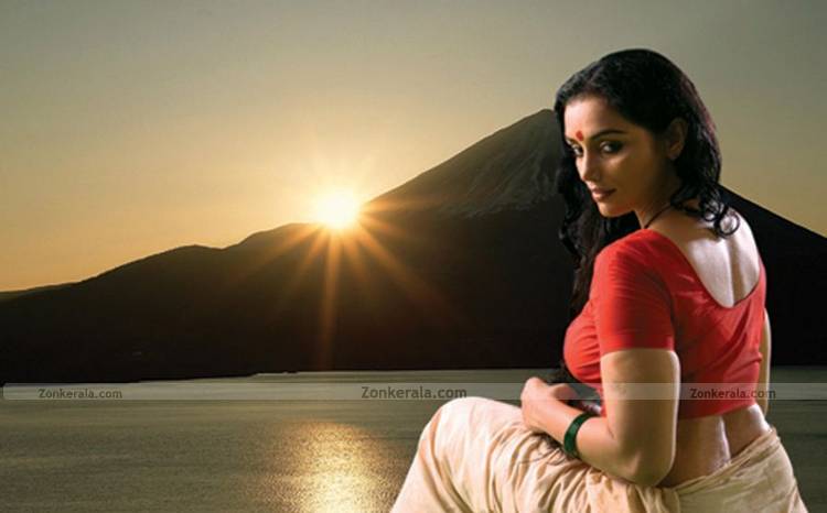 Swetha Menon Still 18