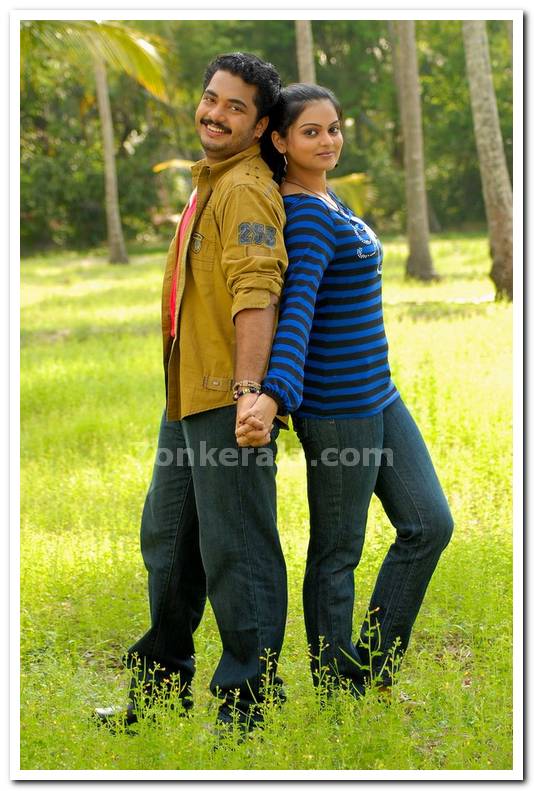 Vishnu Priya And Vinu Mohan 2