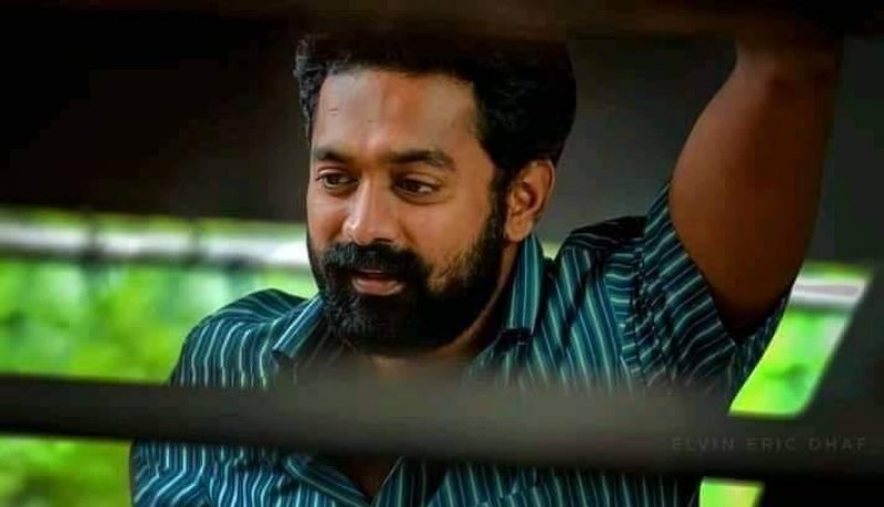 Asif Ali Kettiyolaanu Ente Malakha 709