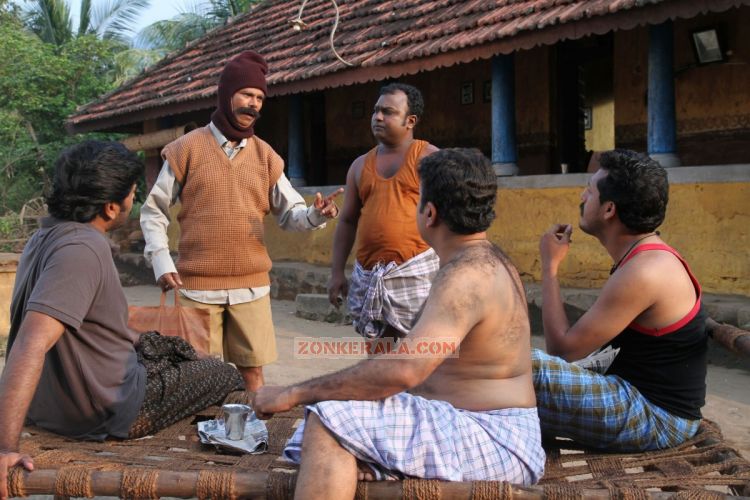 Malayalam Movie Kili Paadum Gramam 2637