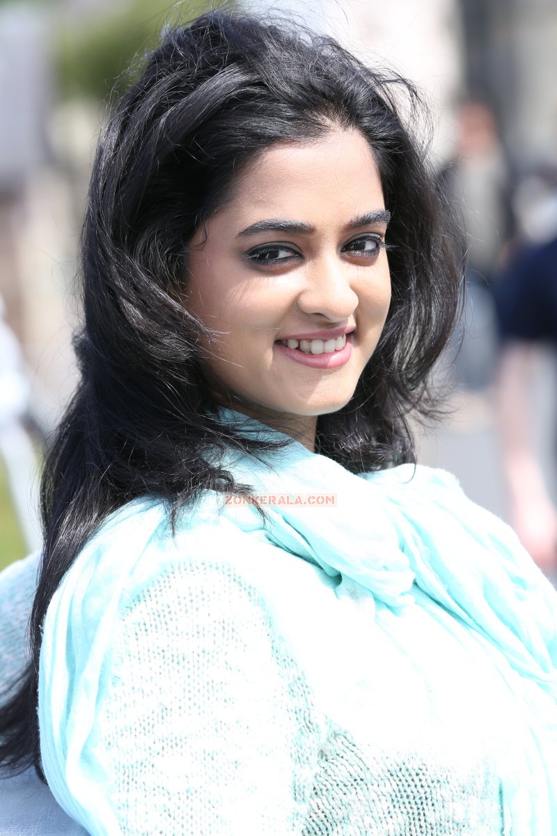 Nanditha Raj In London Bridge 529