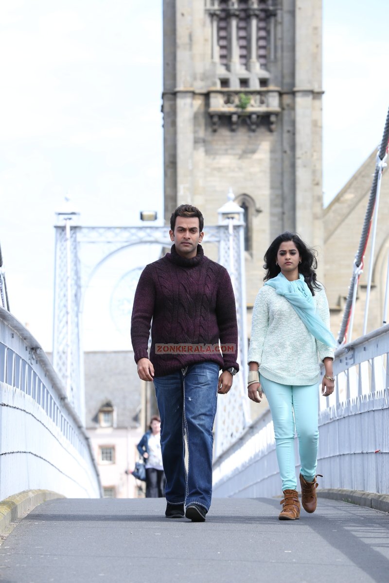 Prithviraj Nanditha Raj In London Bridge 363