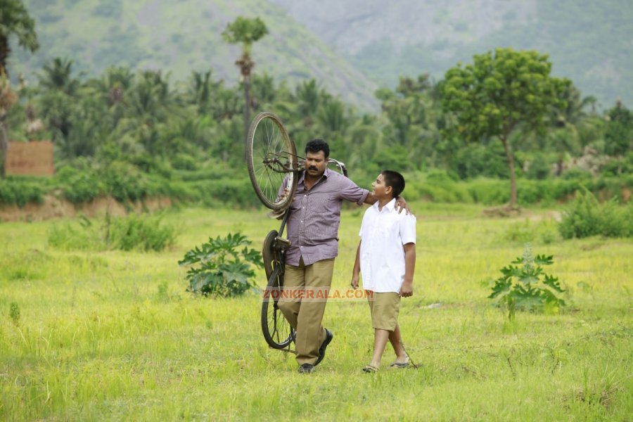 Malayalam Movie Madirasi 9498