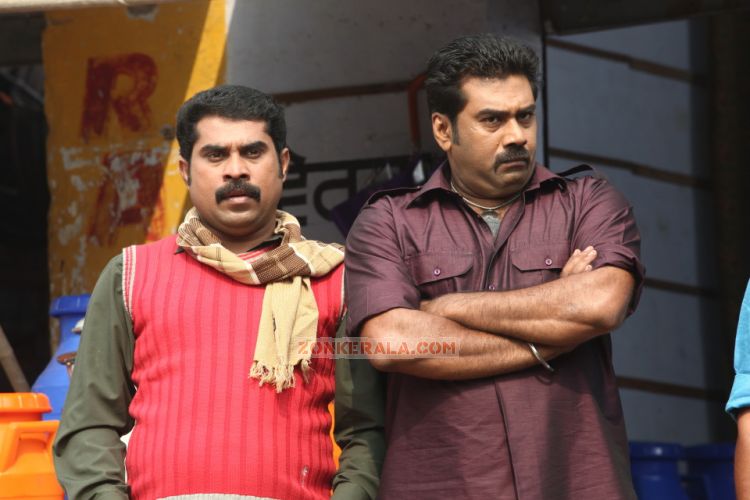 Suraaj Venjaramood Biju Menon In Mallu Singh 609