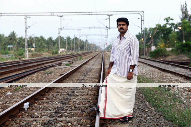 Anoop Menon 3