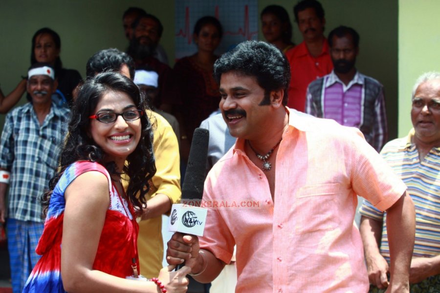 Mythili And Dileep In Nadodi Mannan 520