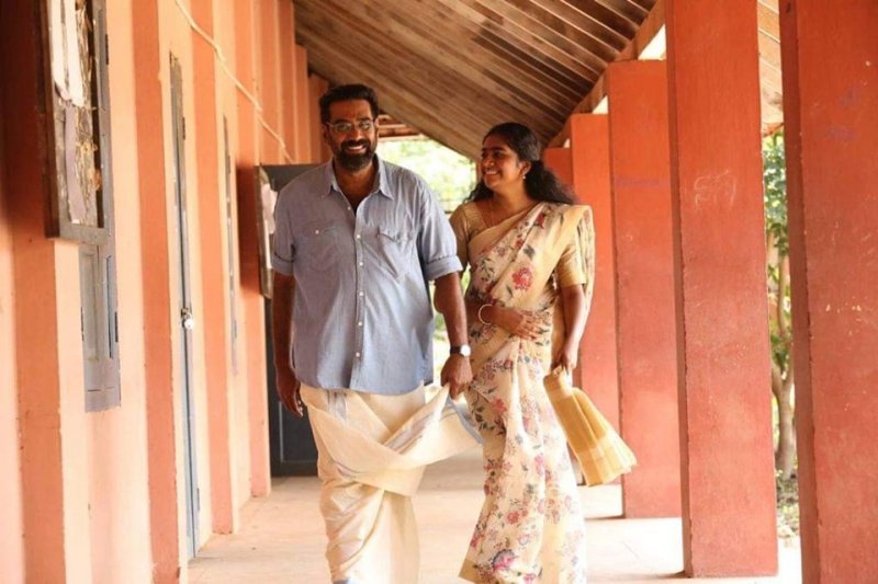 Biju Menon Nimisha Sajayan In Nalpathiyonnu 282