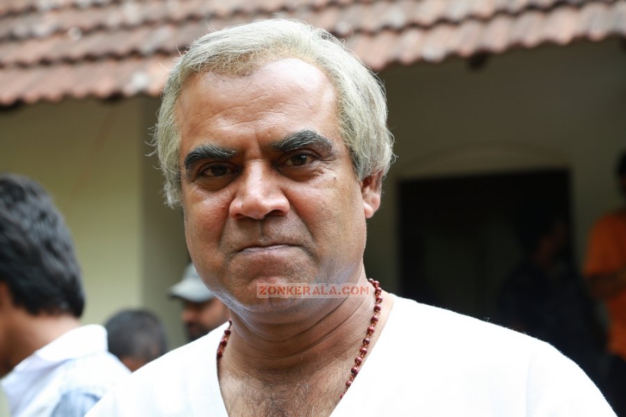 thalaivasal-vijay-in-olipporu-236.jpg