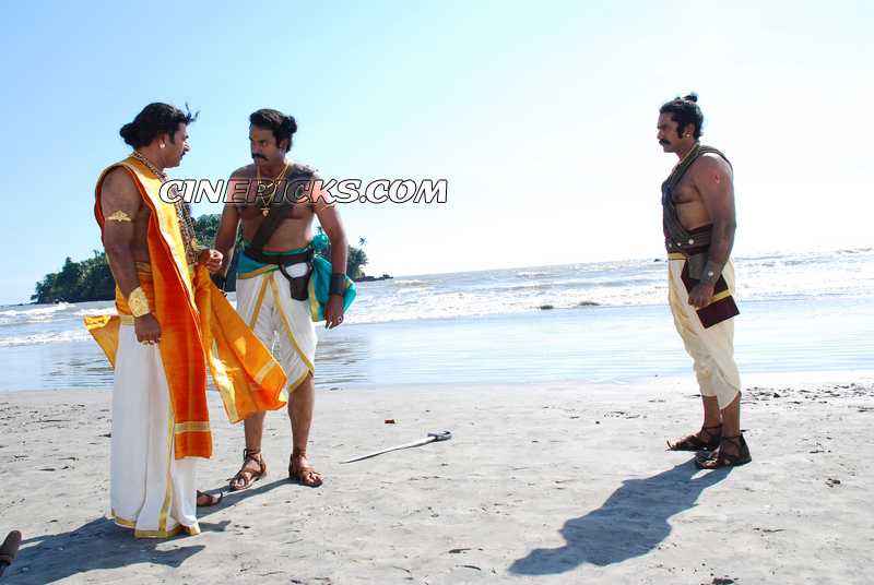 Movie Pazhassiraja Still