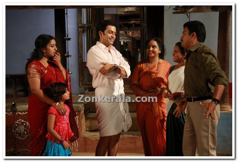 Puthiya Mukham Movie Still 5