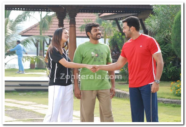 Narain Bhavana And Prithviraj 5