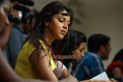 Amala Paul Run Baby Run 958