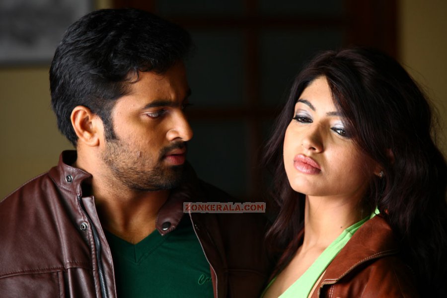 Unni Mukundan Aakansha Puri In Samrajyam 219