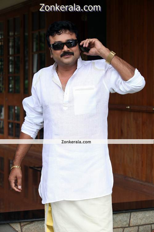 Jayaram Still From Swapna Sanchari 1