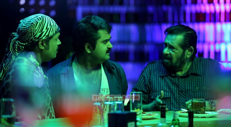 Suresh Gopi Anoop Menon Madhu In The Dolphins 217
