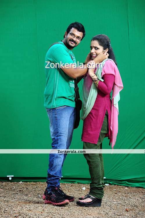 Jayasurya And Aan Augustine In Vadhyar 2