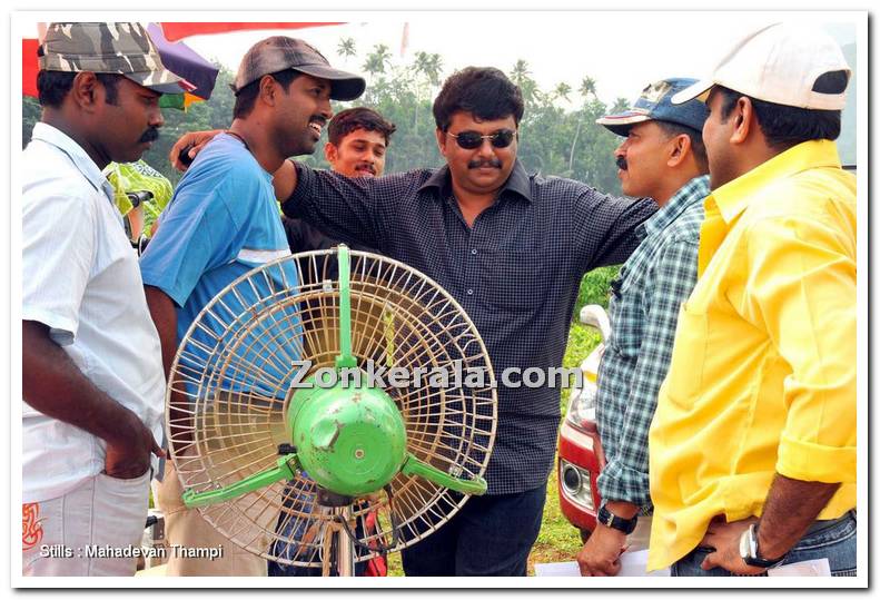 Vairam Working Still 1