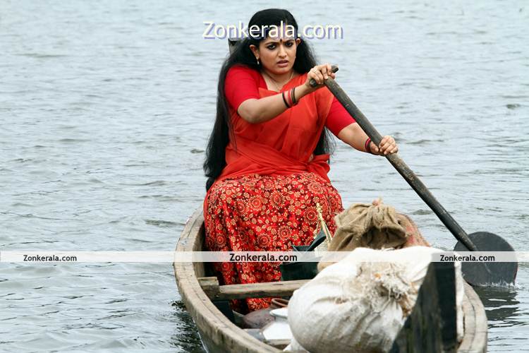 Kavya Madhavan Venicile Vyapari Pic2