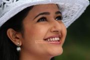 Poonam Bajwa Cute Still Venicile Vyapari 923