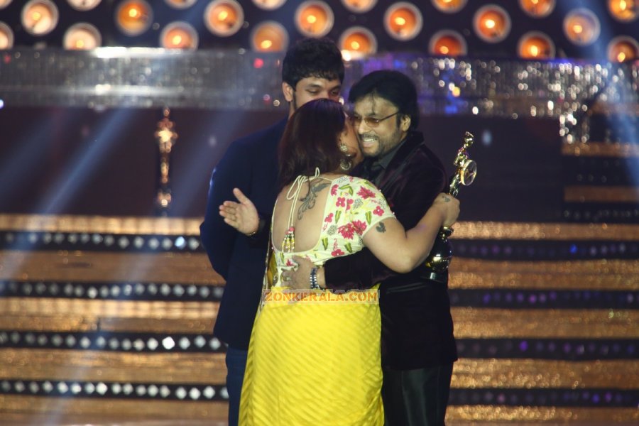 8th Vijay Awards 2014 5048