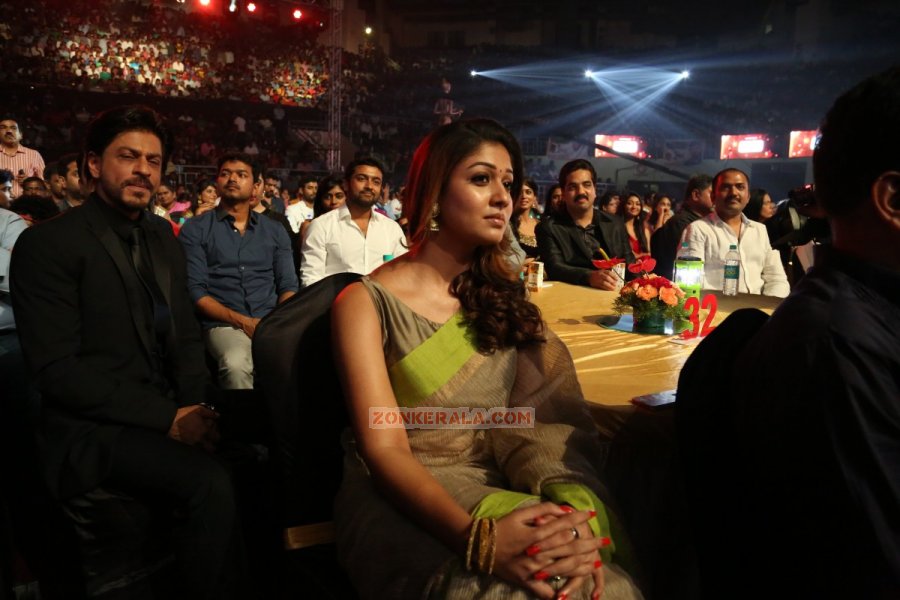 Surya Vijay Shahrukh Khan Nayantara At Vijay Awards 104