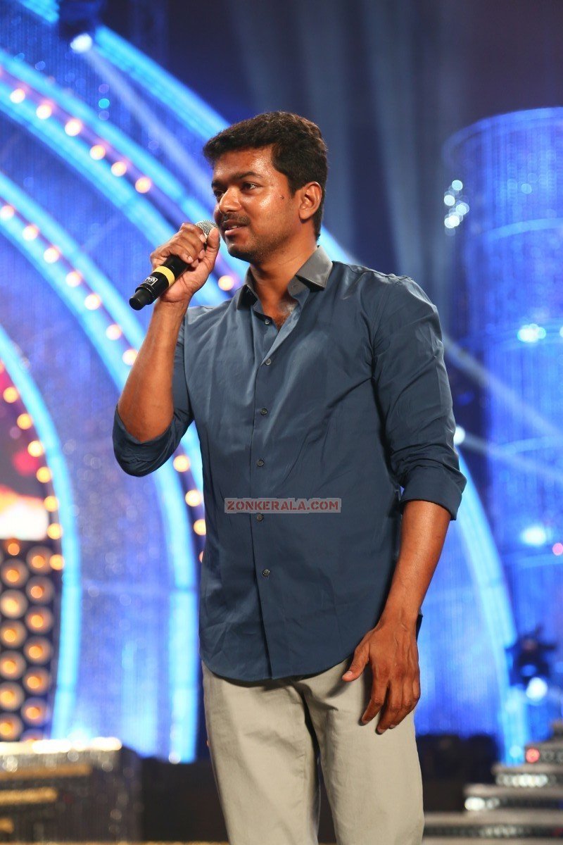 Vijay At Vijay Awards 2014 988