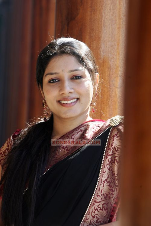 Anumol Shalini Still 957