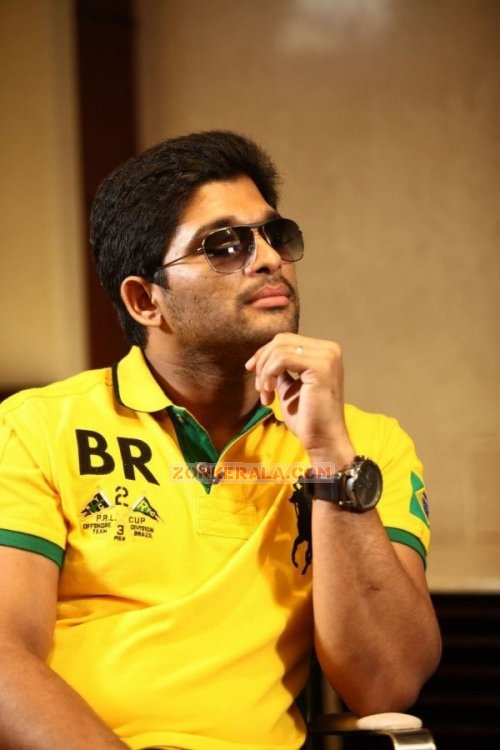 Allu Arjun In Kerala Photos 3299