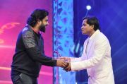 Madhavan Harris Jayaraj At Asiavision Movie Awards 2013 406