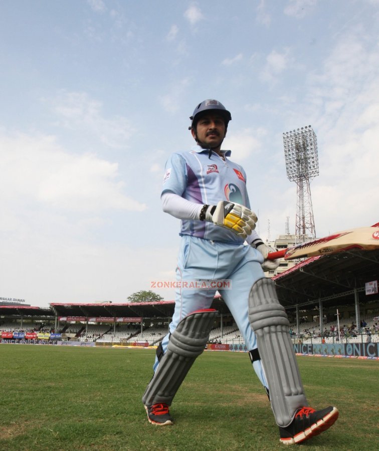 Ccl 3 Kerala Strikers Vs Bhojpuri Dabanggs 6465