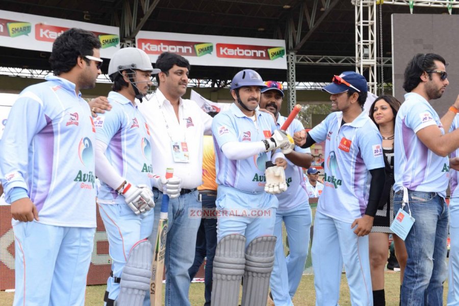 Ccl 3 Kerala Strikers Vs Bhojpuri Dabanggs 7915