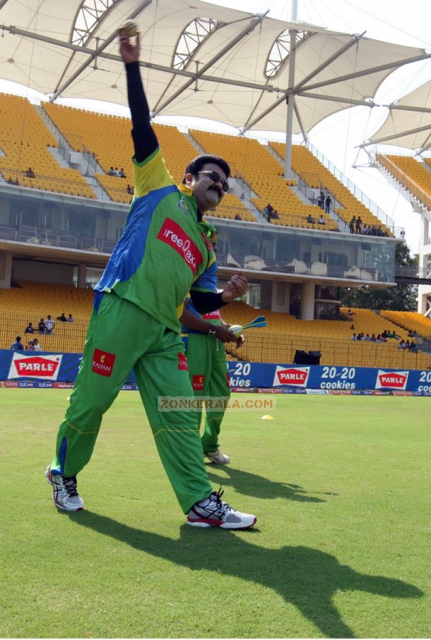 Ccl 3 Kerala Strikers Vs Karnataka Bulldozers 924